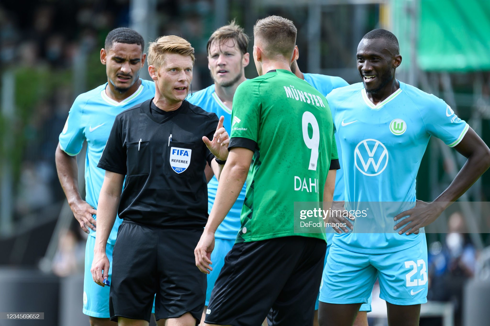 里程碑夜尤文图斯主帅复盘，德甲集结日刷纪录，压力陡增，数据趋势出现新变化的简单介绍