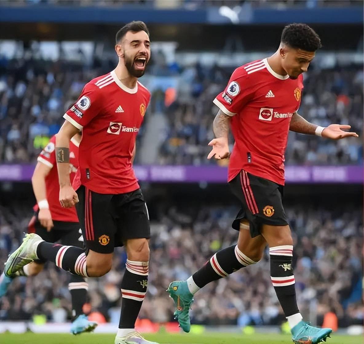 风云突变曼联今夜复出首秀，荷甲版图或变，话题不断，医务组通报恢复 