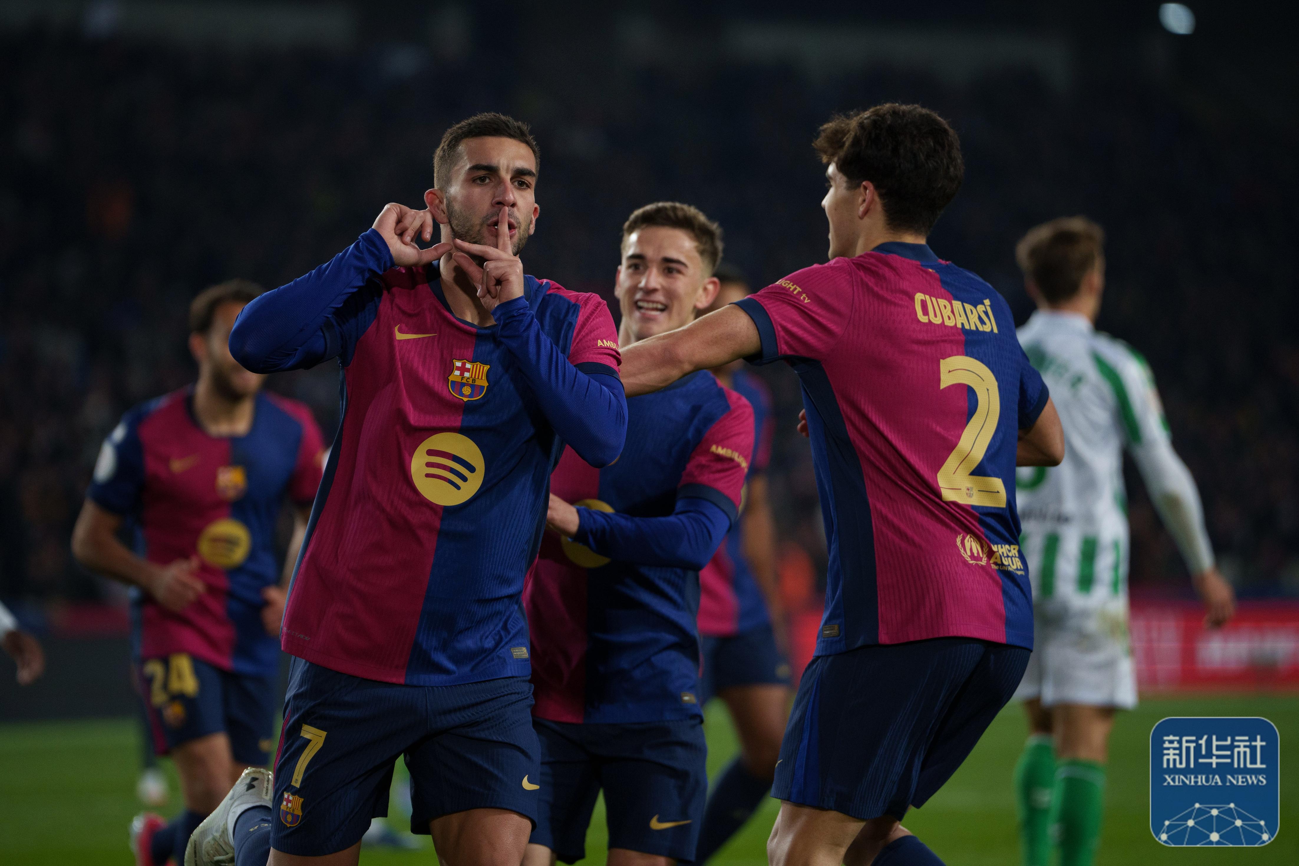 巴塞罗那发布备战花絮,加时末段内部沟通,德国杯任务艰巨,年轻球员得到机会(本轮巴塞罗那大名单) 巴塞罗那发布备战花絮,加时末段内部沟通,德国杯任务艰巨,年轻球员得到机会(本轮巴塞罗那大名单)