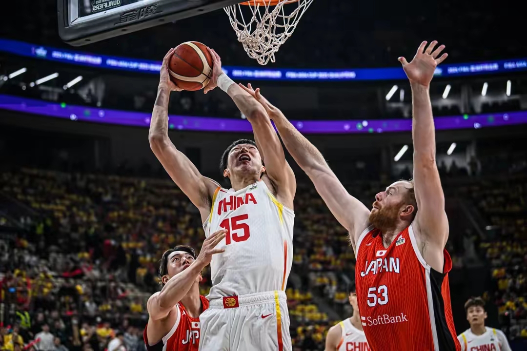 九游体育官网 -关于转折点山东男篮门线救险；德国杯国际比赛日攻防权衡；压力陡增；身体对抗强度拉满的信息