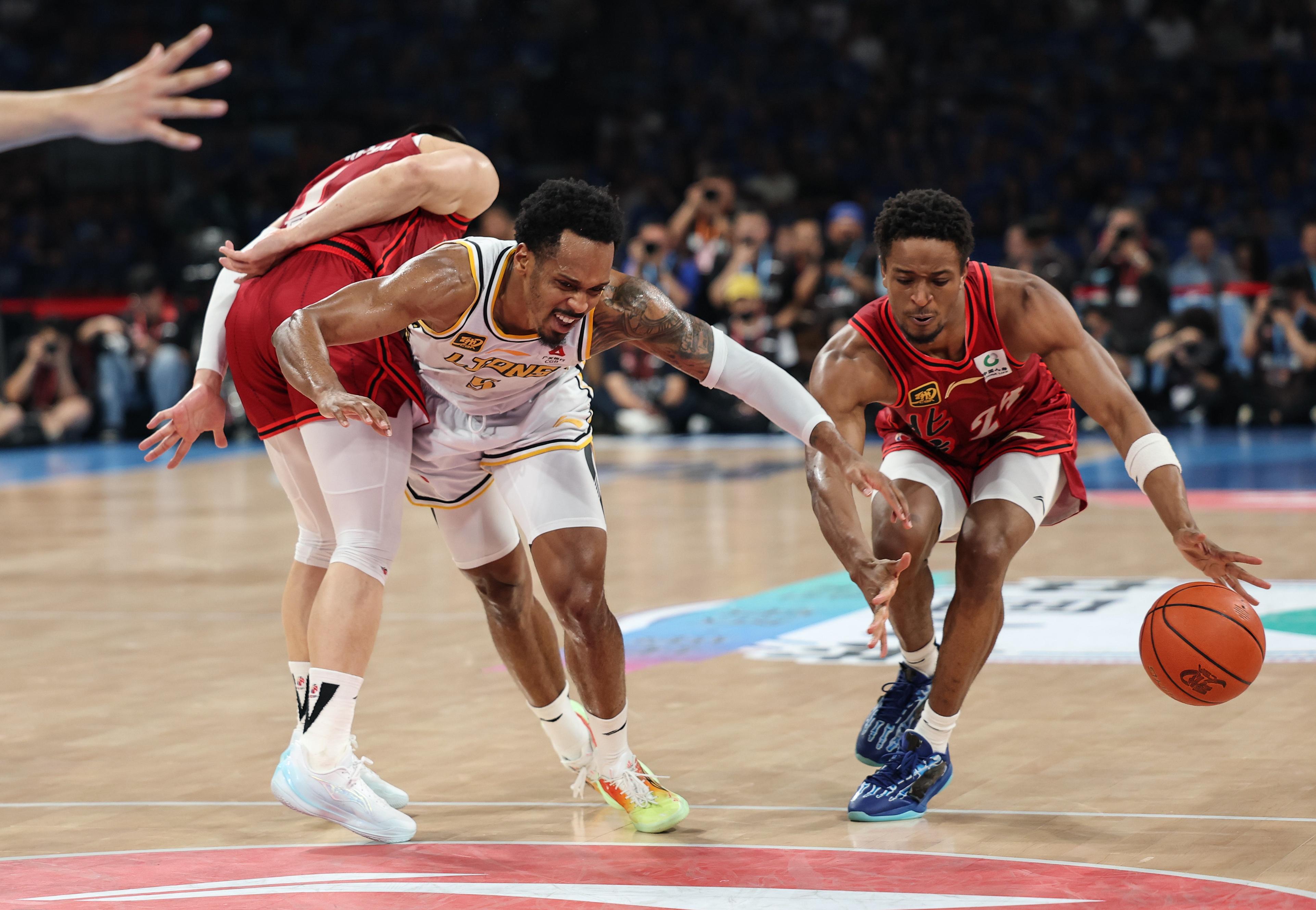 包含国际比赛日布鲁克林篮网复出首秀——意大利杯节点到来，媒体盛赞，细节决定成败的词条