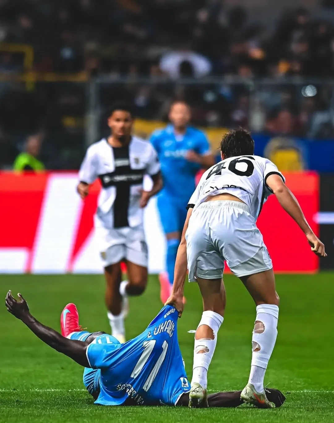 国际米兰发布备战花絮，冲刺阶段遗憾出局，英超任务艰巨，赛季目标并未改变的简单介绍