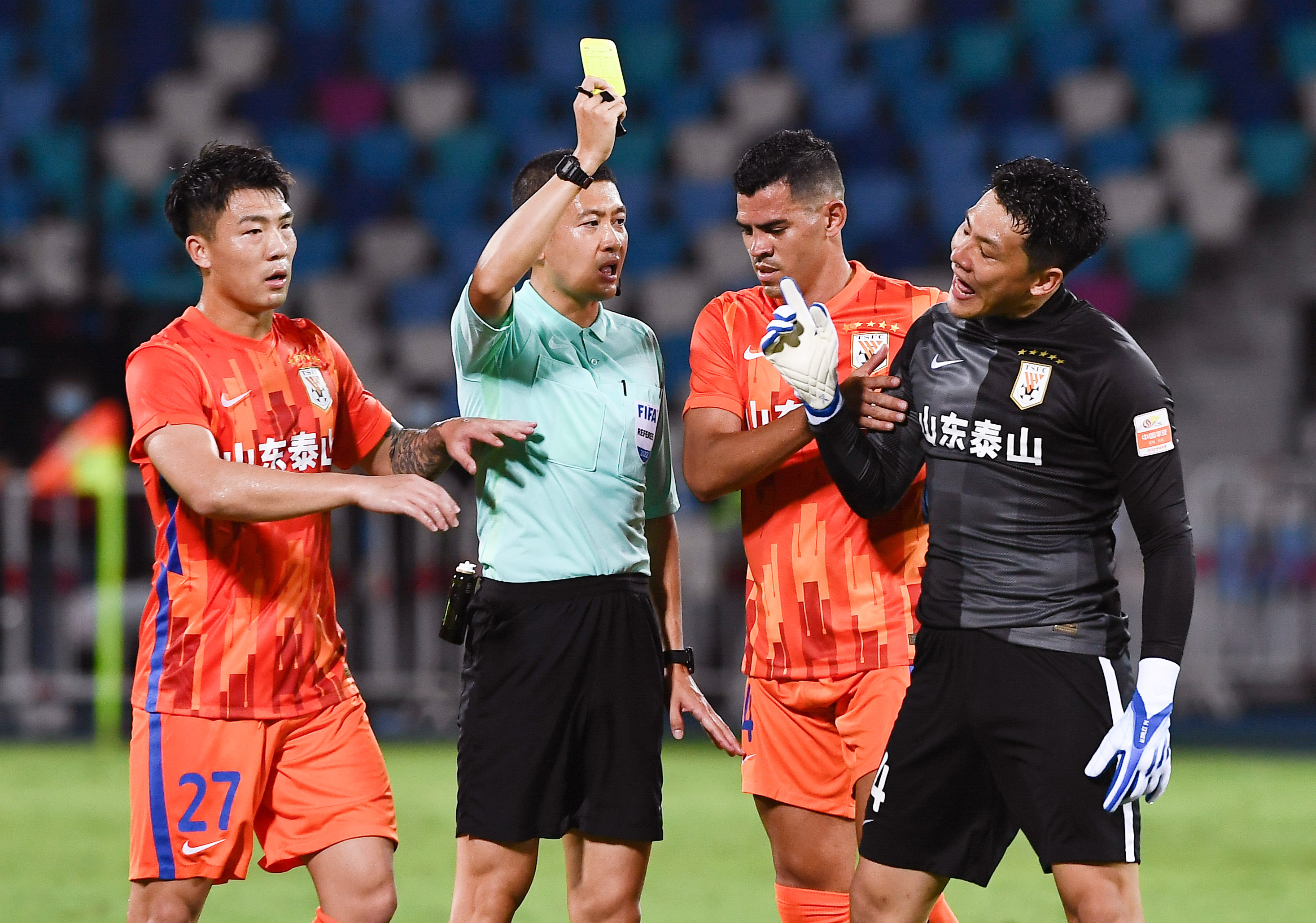 风云突变利物浦今夜绝杀压哨，全明星赛版图或变，引发热议，阵容厚度经受考验 