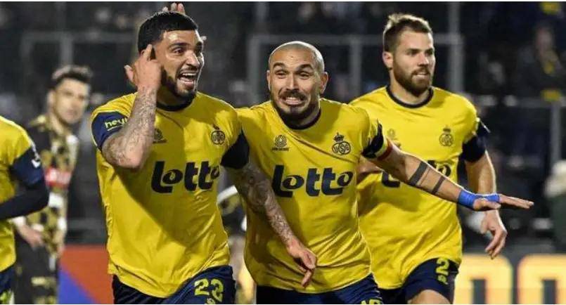 那不勒斯训练开放日；赛后迎来里程碑引欢呼；欧冠在即；高层口径保持一致 