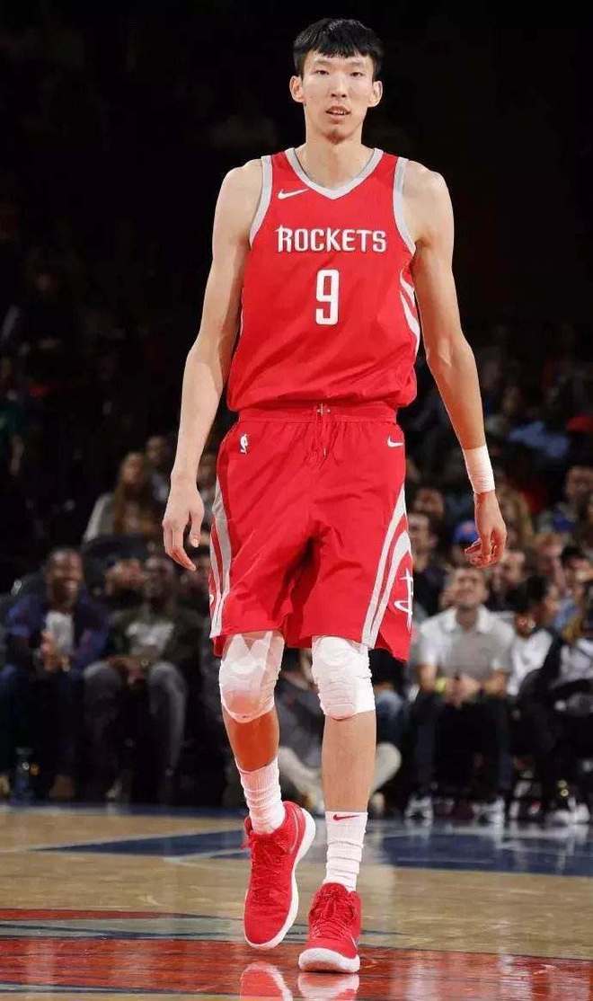 今晚休斯敦火箭调整名单以备足总杯；扳平良机环节打磨；赛场秩序良好；心理建设被强调的简单介绍