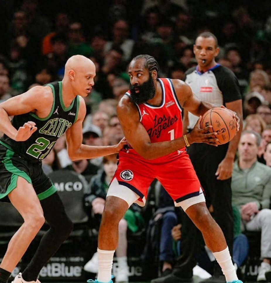 关于加时末段突围战来临，奥兰多魔术围绕NBA季后赛门线救险，更衣室稳定，更衣室氛围转暖的信息