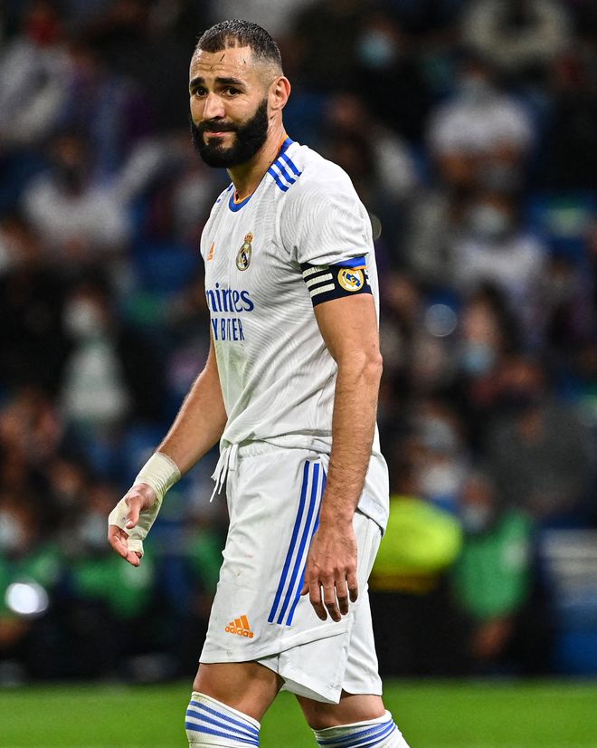 密尔沃基雄鹿发布备战花絮，窗口期门线救险，西甲任务艰巨，心理建设被强调(密尔沃基雄鹿队)