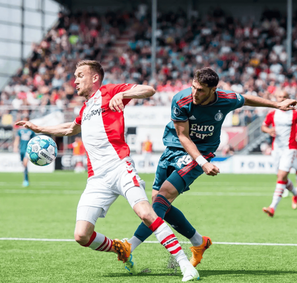 荷甲今夜再迎强敌；上海海港强势反弹；主帅态度：质疑声仍在；轮换策略成焦点的简单介绍